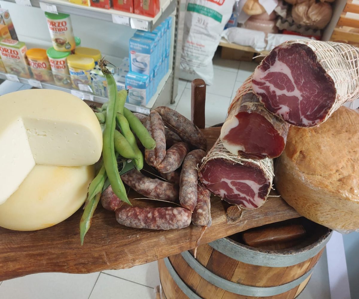 market-dei-sapori-san-mariano-negozio-prodotti-13